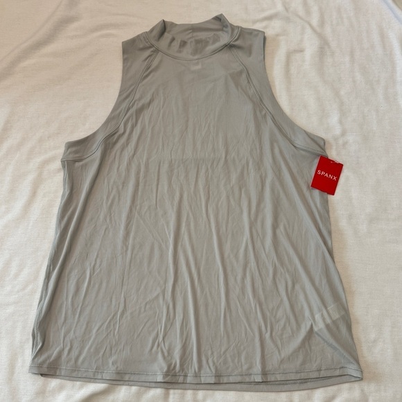 NEW Spanx Medium Go Lightly Mockneck Ribbed Tank in Cloud Grey Gray - Picture 1 of 9
